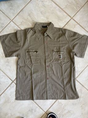Men's Short-Sleeve Shirt Jacket in Olive with Chest Zippers